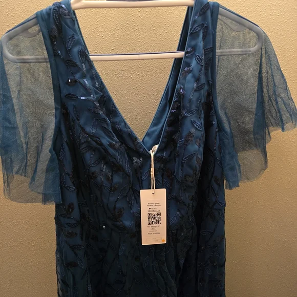 Ever Pretty Gown In Gorgeous Teal Color - Picture 2 of 6